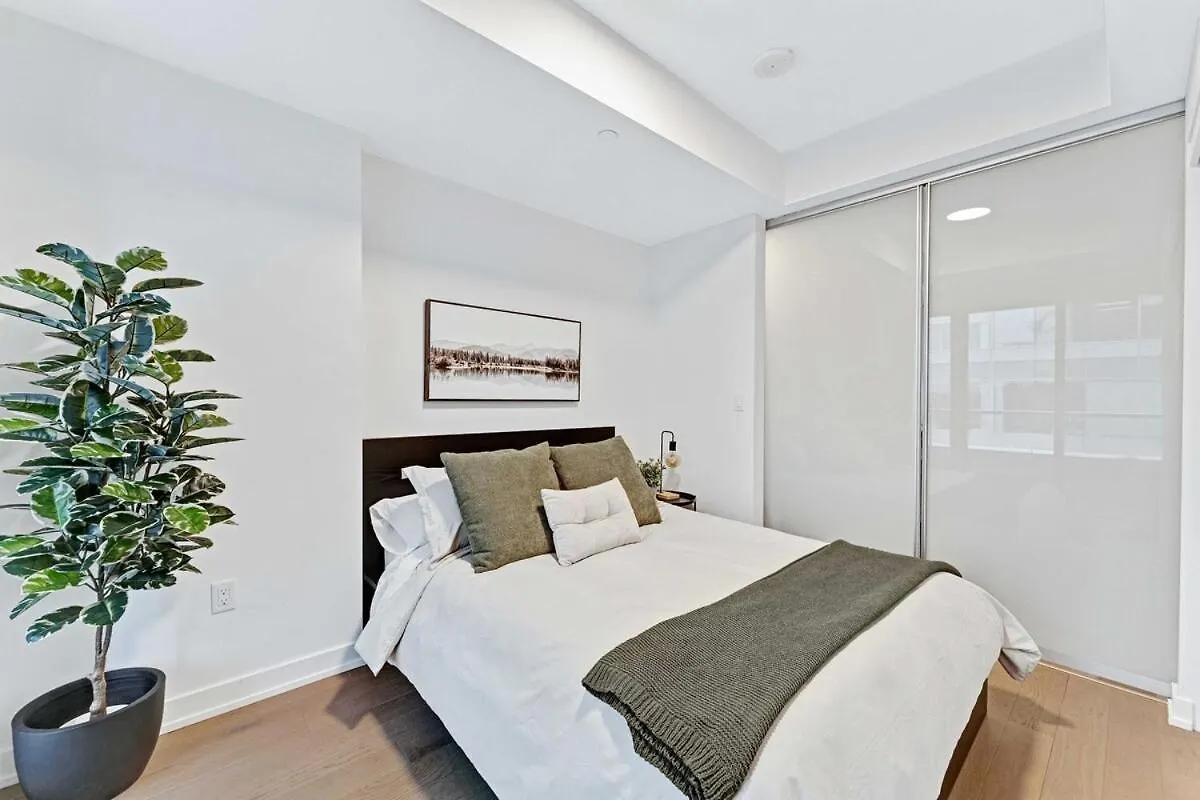 High-End Condo With Gym And Walking Distance To Parliament Ottawa 0*,  Canadá